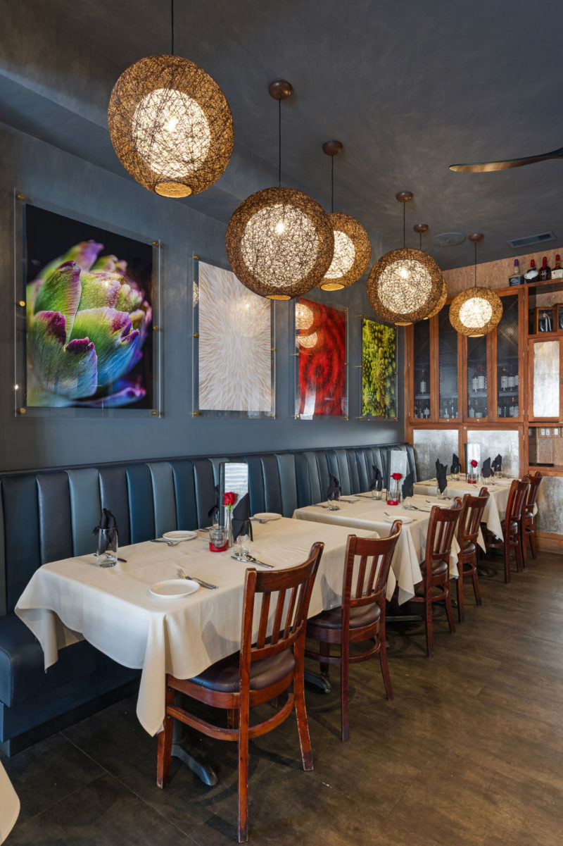 Dining room ambiance